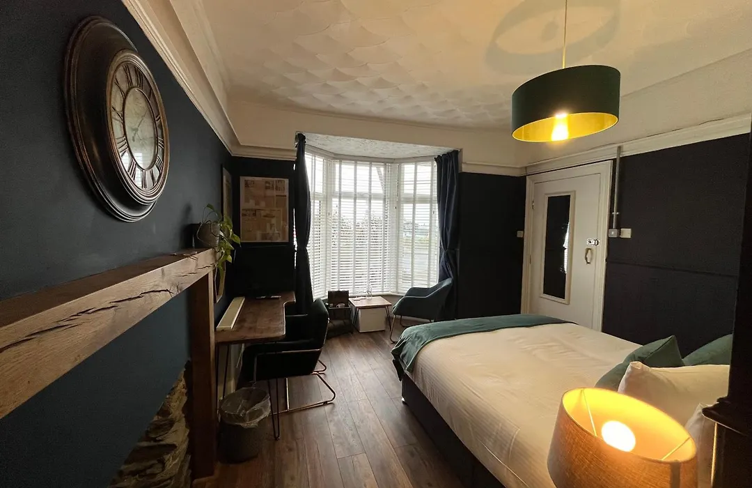 The Lyncroft-1