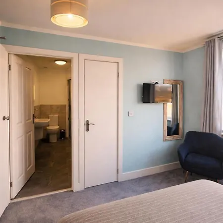 The Lyncroft-2